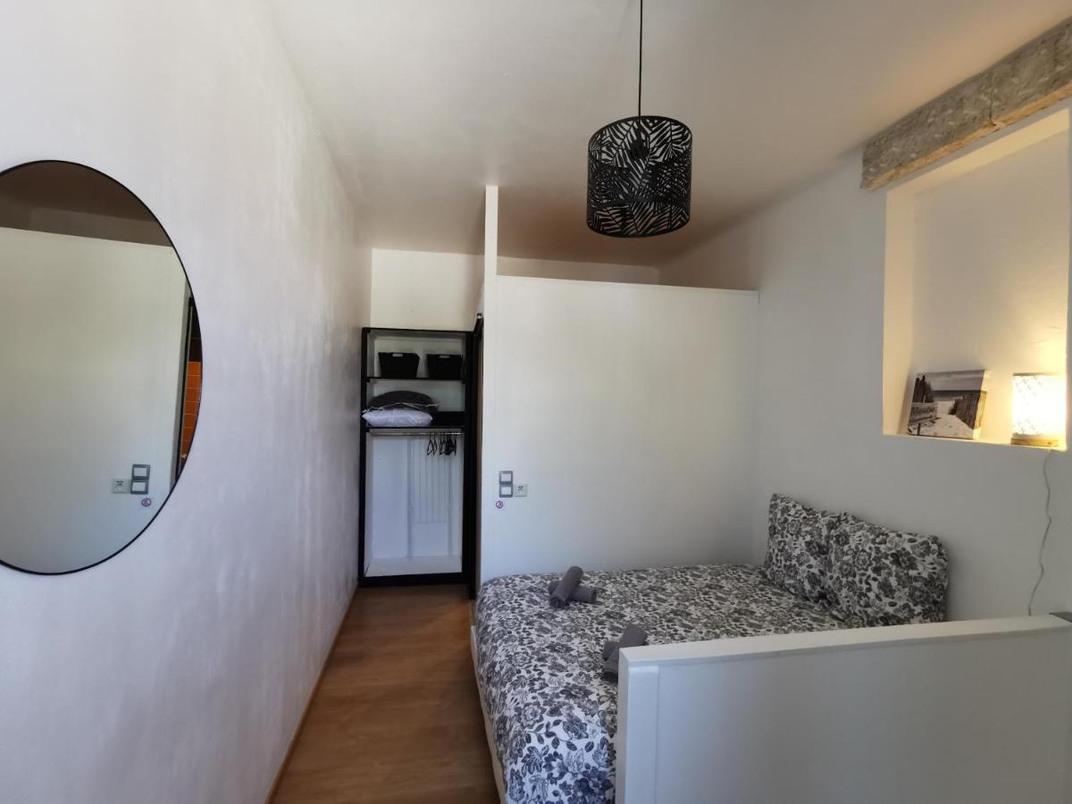 Charmant Appartement Dans Centre Meschers/Gironde Bagian luar foto